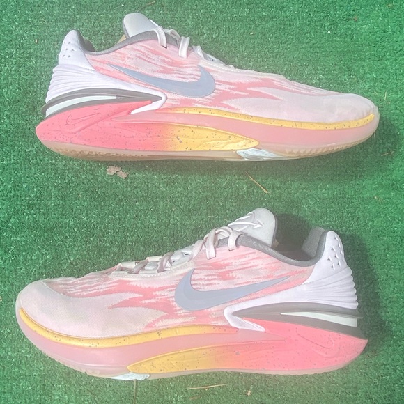 Size 12 - Nike Air Zoom GT Run - Easter colorway - Picture 6 of 7